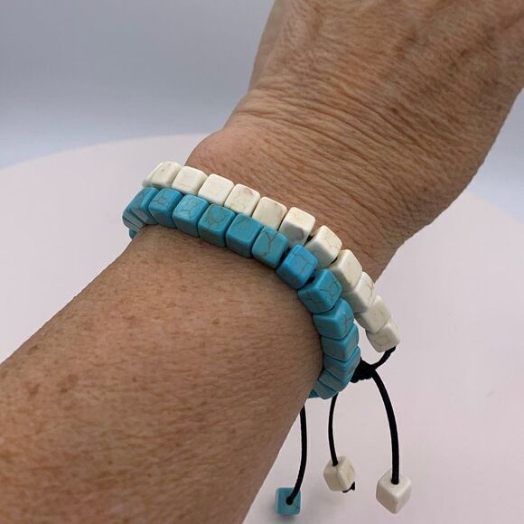 Ring, new, no tags, solid 925 sterling, adjustable, minimalist, modern classic - Picture 13 of 17